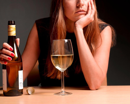 Анонимное лечение женского алкоголизма в Рузе